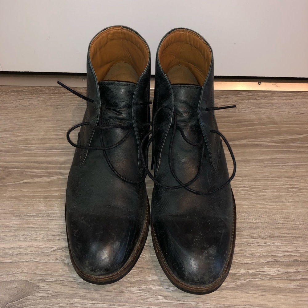 Clark’s Balck Chukka Boots